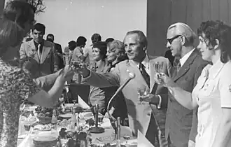 Angelika Bahmann (rechts)