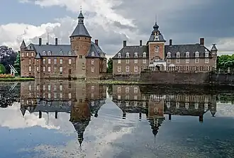 Zicht op het kasteel Anholt