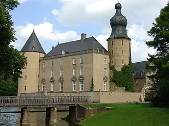 Gemen, Slot Gemen met goed bewaard gebleven bijbehorende kasteelvrijheid