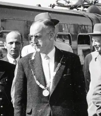 Burgemeester A. Warnaar (1956)