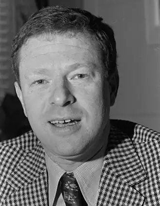 Burgemeester L. van Leeuwen (1977)
