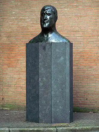 buste van Anton Geesink (1995), nabij de Jacobikerk, Utrecht