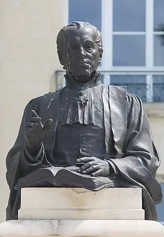 Buste van Charles Demolombe in Caen, 2025.