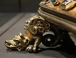 Detail: gevleugelde draak