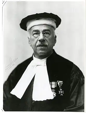 Segers in toga door Mathieu Pieters, ca. 1932