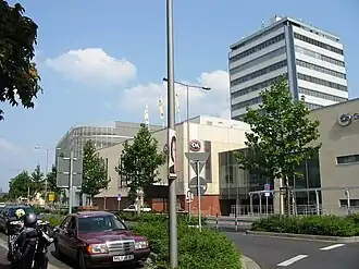 City Galerie gezien vanaf de Elisenstrasse, aan de linkerkant de parkeergarage (2005)