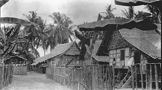 Boeginese woningen op Poeloe Klappa (1917).