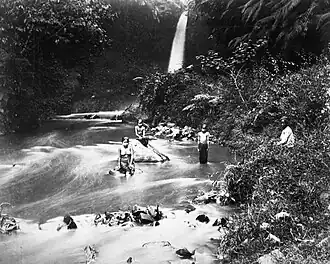 De Dago-waterval bij Bandung (1870-1900).