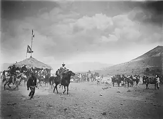 Ruiters in de Zandzee tijdens een bezoek van koning Chulalongkorn van Siam