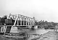 De tweede spoorbrug te Blang Mé die in 1904 gereed kwam. In 1926 werd ook deze brug weggeslagen.