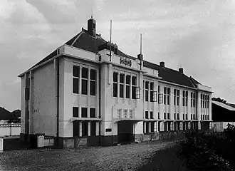 Kantoorgebouwgebouw van de Nederlandsch Indische Industrie in ca. 1922