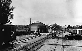 Het station van Perbaoengan langs de Deli-spoorlijn (ca. 1920).
