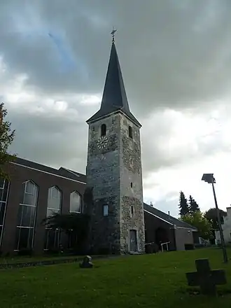 Toren met grafkruisen