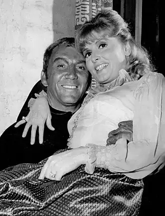 Cameron Mitchell en Patricia Barry in The High Chaparral, 1968