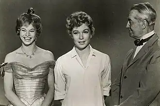 Juliet Prowse, Shirley MacLaine en Maurice Chevalier