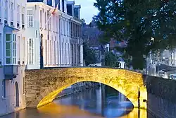 De Torenbrug bij avondlicht