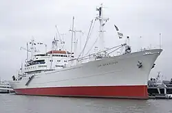 Museumschip Cap San Diego in de haven van Hamburg