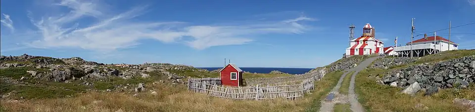 De vuurtoren van Cape Bonavista met zijn bijgebouwen