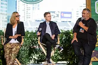 Delevingne, DeHaan en Luc Besson op de San Diego Comic-Con 2016 -presentatie van Valerian and the city of a Thousand Planets