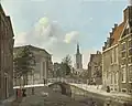 Dagelijks tafereel langs de Paviljoensgracht met de St. Jacobskerk in de verte, Den Haag.