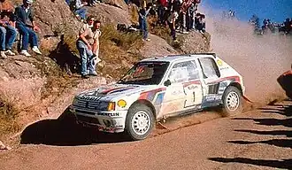 Een gastoptreden voor Peugeot van lokale held Carlos Reutemann bracht hem een derde plaats