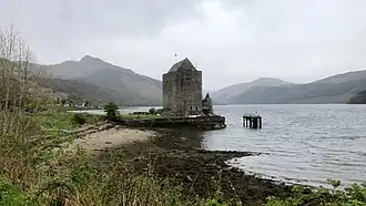 Zicht over Loch Goil langs Carrick Castle