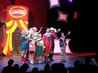 De cast van Dik Trom in april 2013