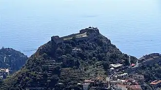 Castello di Monte Tauro. Zicht vanuit Castelmola