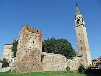 Castello Scaligero en klokkentoren van de dom