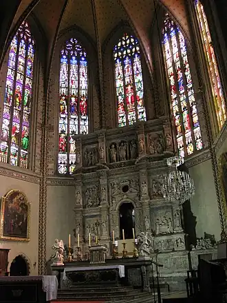 Het hoofdaltaar in de kathedraal