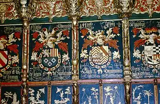 Het wapen van Jan IV van Egmont in de kathedraal van Barcelona (3e van links).