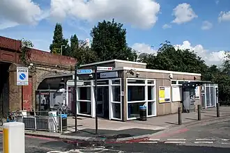 Stationsgebouw, 2012