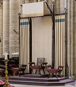 Cathedra in de kathedraal van Rouen