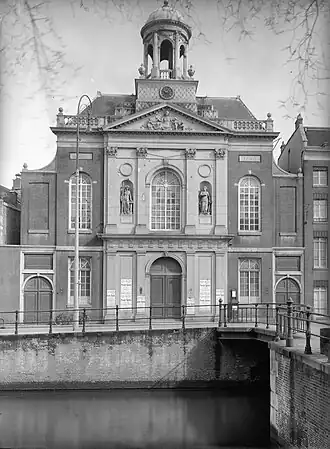 De Sint-Catharinakerk aan het Singel in 1934.