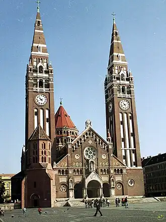 De façade van de kerk