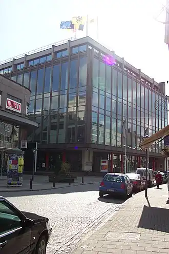 Het gebouw, gelegen aan de Molenstraat 51.