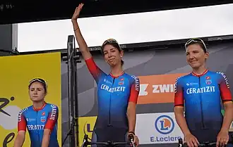 Alonso (midden) in de Tour de France Femmes 2022