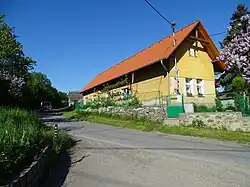 Huis in het dorp (2015)