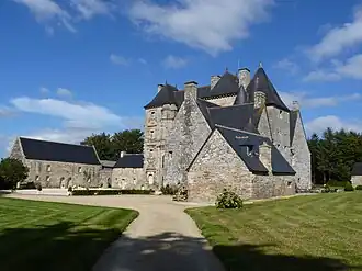 Château et manoir de Kéroué