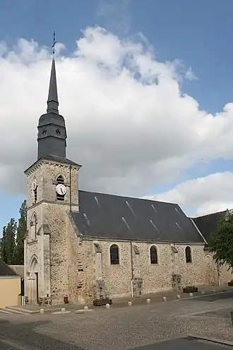 De kerk Saint-Désiré stamt grotendeels uit de 16e eeuw en werd gerestaureerd in de 19e eeuw. Ze gaat terug op een oudere, romaanse kerk.[2]