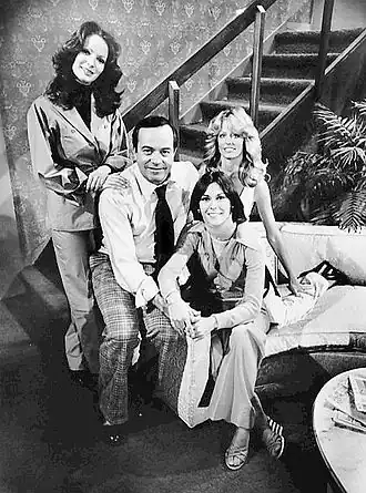 Cast van Charlie's Angels (1977) met Jacklyn Smith, David Doyle, Kate Jackson en Farrah Fawcett