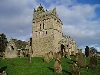 Chirnside Parish Church vanuit het zuidwesten. Met centraal de westelijke toren.