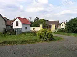 Nabij het dorpsplein (2009)