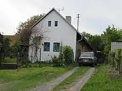 Huis in het dorp (2012)