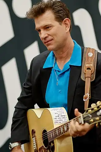 Chris Isaak in 2014