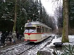 Gelede wagen 2410 uit Düsseldorf (Duitsland; bouwjaar 1957).