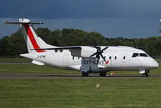 Een Dornier 328-110 van CityJet