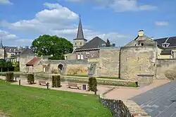 Deel westelijke stadsmuur en waltoren