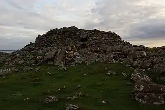 Clachtoll Broch vanuit het noordoosten.