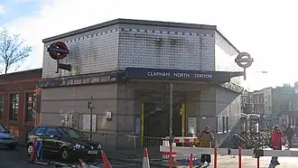 Het bovengrondse stationsgebouw anno 2013